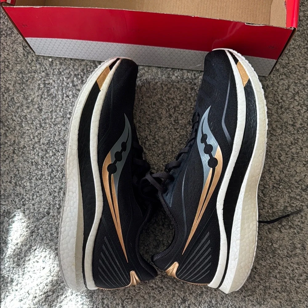 Saucony Men's Black and Copper/Gold Running Sneakers Endorphin Speed